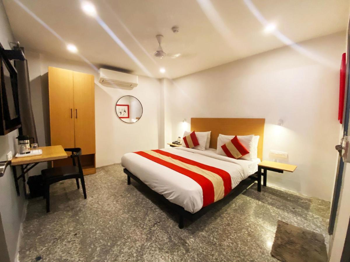 Hotel Golden Saffron By Qotel-Punjabi Bagh New Delhi Exterior foto