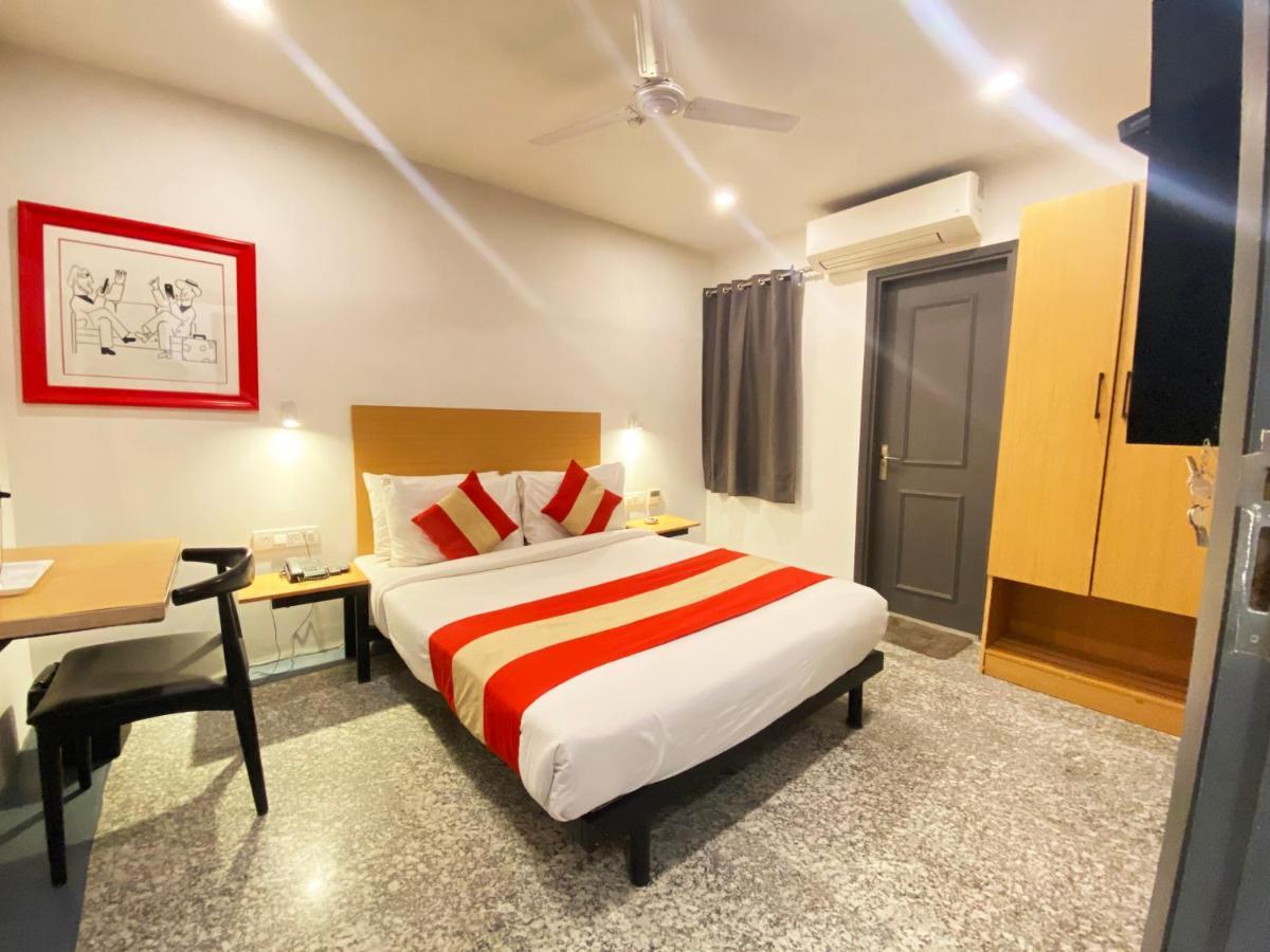 Hotel Golden Saffron By Qotel-Punjabi Bagh New Delhi Exterior foto