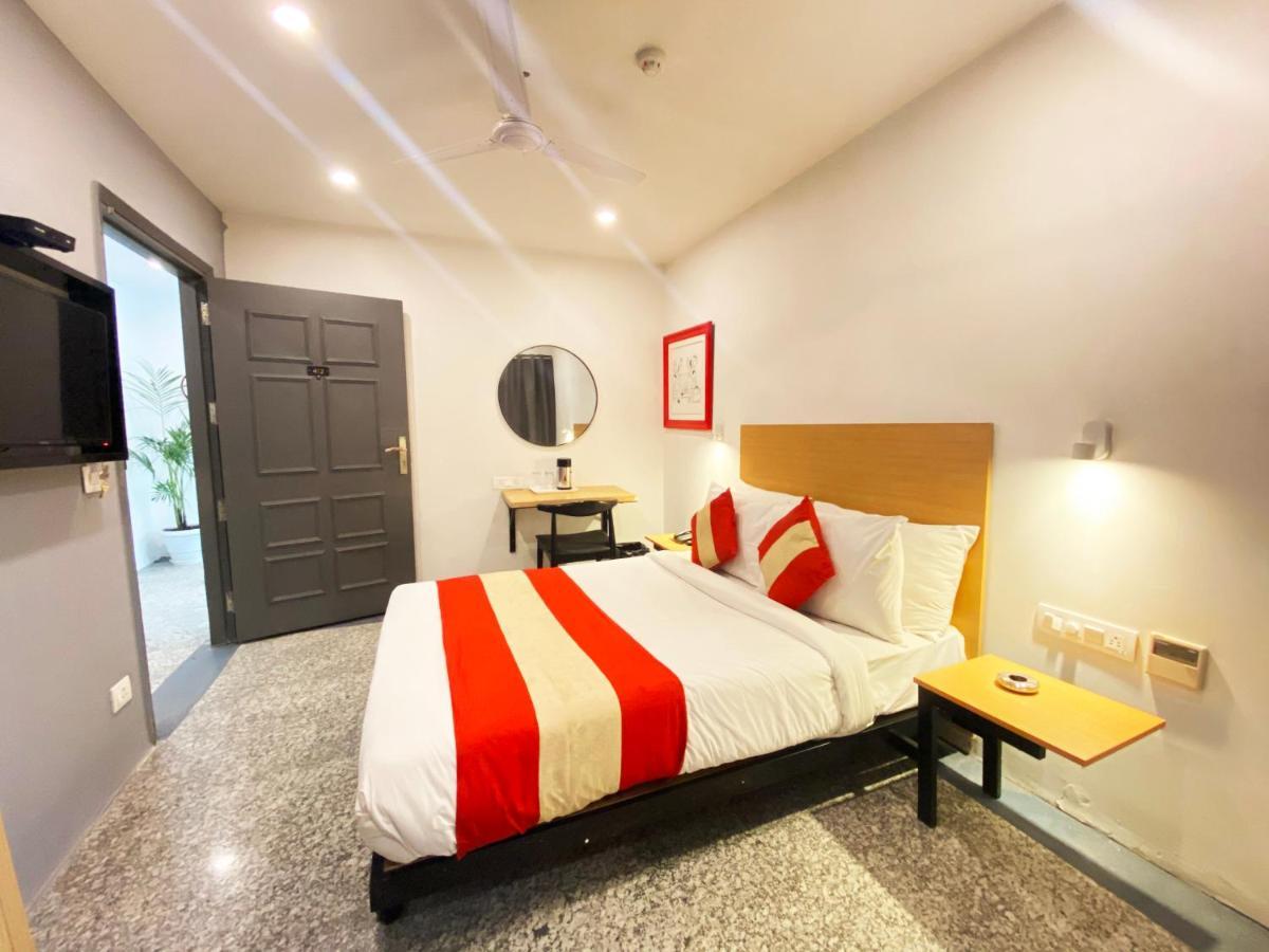 Hotel Golden Saffron By Qotel-Punjabi Bagh New Delhi Exterior foto