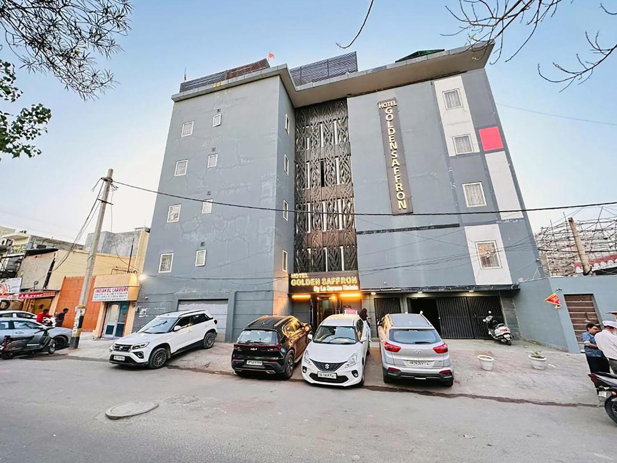 Hotel Golden Saffron By Qotel-Punjabi Bagh New Delhi Exterior foto